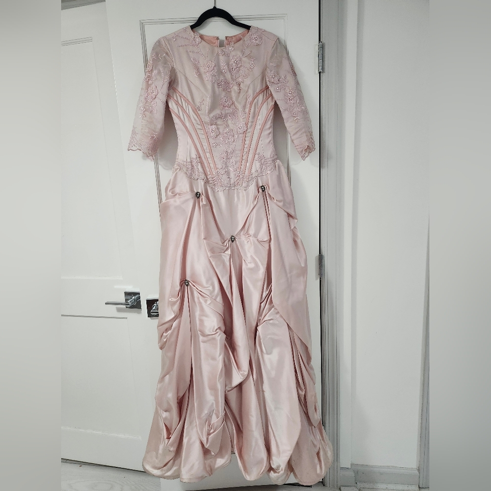 Elegant Pink Gown with Embroidered Details